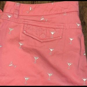 J Crew women’s size 16 pink cropped style pants in like new conditions.
